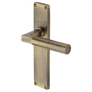 Door Handles On A Backplate |   Bauhaus Hammered Door Handles In Antique Brass Finish – Vth4310-At Door Handles Door Handles On A Backplate